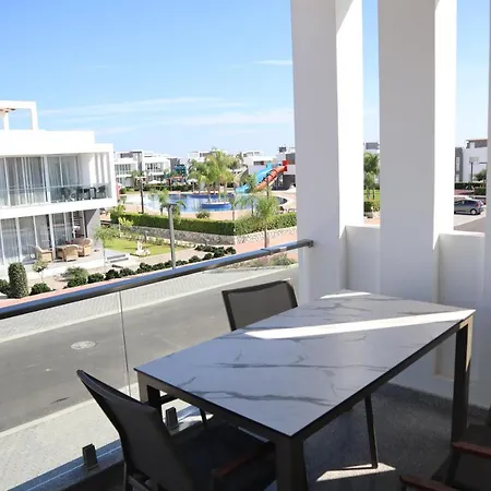 Luxury Four Seasons Life Sea Front Apartment 6-C Appartement Boghaz