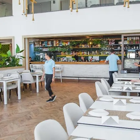 Luxury Four Seasons Life Sea Front 6-c