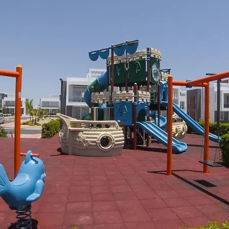 Apartment Luxury Four Seasons Life Sea Front 2+1 *