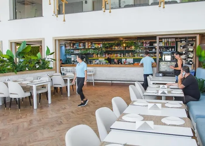 Luxury Four Seasons Life Sea Front 6-c