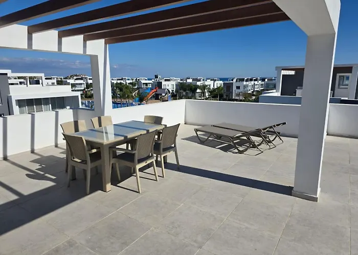 Luxury Four Seasons Life Sea Front 6-c Apartmán